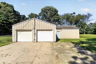 29728 Redfield St, Niles, MI 49120 - Photo 3