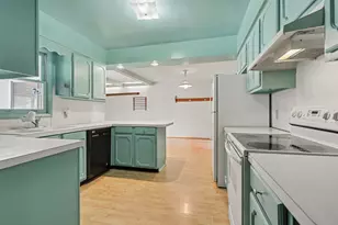 613 Spring St, Three Rivers, MI 49093 - Photo 7