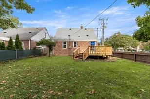 24601 Carlysle St, Dearborn, MI 48124 - Photo 3
