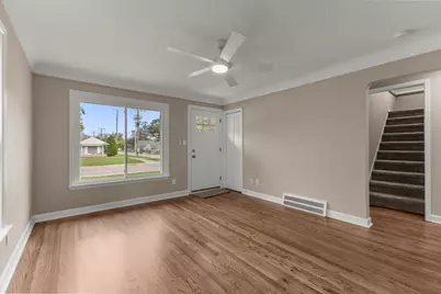 24601 Carlysle Street, Dearborn, MI 48124 - Photo 7