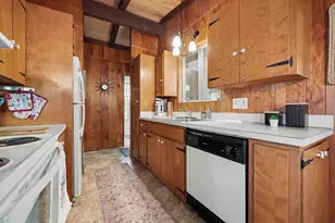 5865 Lakeshore Ave, Holland, MI 49424 - Photo 19