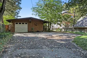 5865 Lakeshore Ave, Holland, MI 49424 - Photo 35