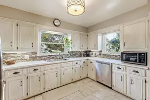 3318 Earle Ave SW, Grandville, MI 49418 - Photo 15