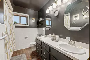 236 W South St, Hastings, MI 49058 - Photo 13