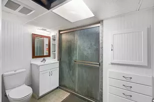 236 W South St, Hastings, MI 49058 - Photo 21