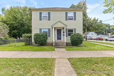 956 Hovey Street SW, Grand Rapids, MI 49504 - Photo 1