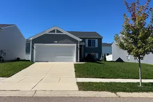 2849 Jordan River Dr, Fowlerville, MI 48836 - Photo 1