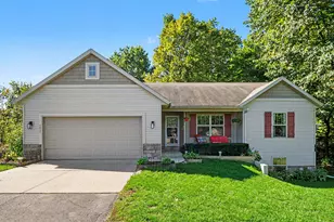 2033 Winston View Dr NE, Cedar Springs, MI 49319 - Photo 9