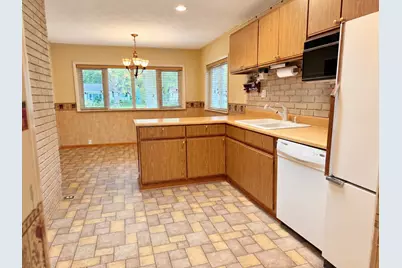 1637 Grove Avenue, Benton Harbor, MI 49022 - Photo 9