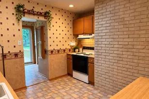 1637 Grove Ave, Benton Harbor, MI 49022 - Photo 7