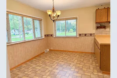1637 Grove Avenue, Benton Harbor, MI 49022 - Photo 5
