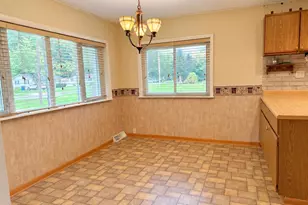 1637 Grove Ave, Benton Harbor, MI 49022 - Photo 5
