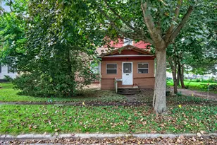 1206 Sheldon St, Jackson, MI 49203 - Photo 3