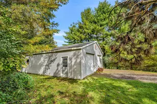 10092 Meadowhill Dr SE, Lowell, MI 49331 - Photo 7