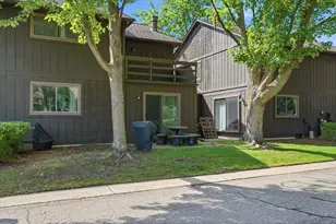 37244 Clubhouse Dr, Sterling Heights, MI 48312 - Photo 39
