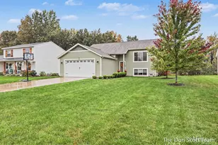 11851 Deerfield Dr, Ravenna, MI 49451 - Photo 3