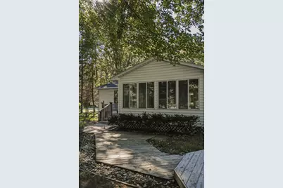 560 N Green Creek Road, Muskegon, MI 49445 - Photo 9