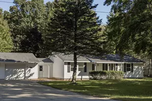 560 N Green Creek Rd, Muskegon, MI 49445 - Photo 3