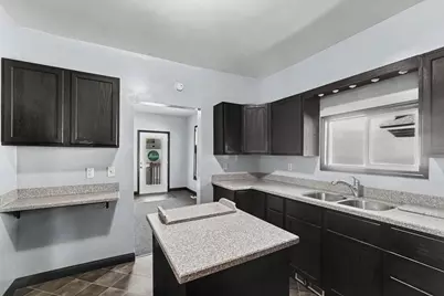 2204 E Michigan Avenue, Jackson, MI 49202 - Photo 7