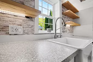 1573 E Terrace St NE, Grand Rapids, MI 49503 - Photo 7