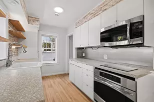 1573 E Terrace St NE, Grand Rapids, MI 49503 - Photo 3
