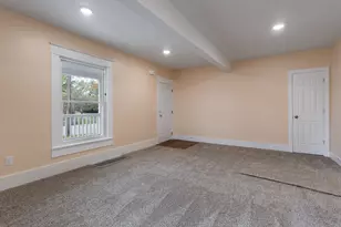 511 Emerald Ave NE, Grand Rapids, MI 49503 - Photo 5