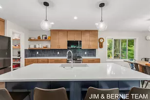 500 Greenbrier Dr SE, Grand Rapids, MI 49546 - Photo 7