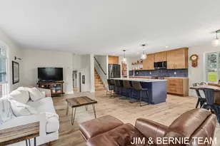 500 Greenbrier Dr SE, Grand Rapids, MI 49546 - Photo 5