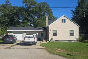 368 Shonat St, Muskegon, MI 49442 - Photo 1