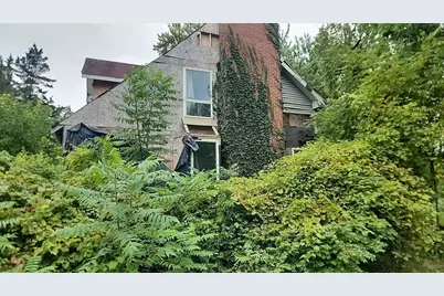 2080 E Empire Avenue, Benton Harbor, MI 49022 - Photo 3