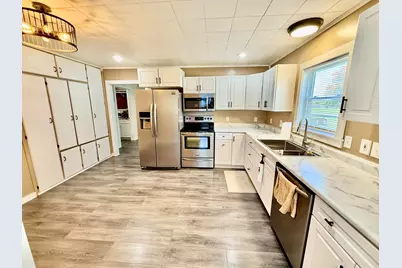 310 N Clinton Street, Saint Louis, MI 48880 - Photo 5
