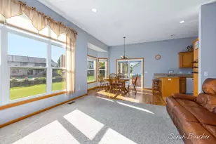 2482 Willow View Dr, Jenison, MI 49428 - Photo 9