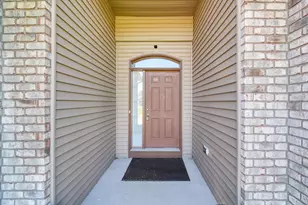 621 Shadow Brooke Ln, Tecumseh, MI 49286 - Photo 5