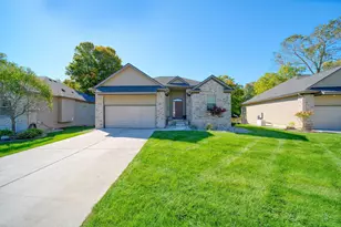 621 Shadow Brooke Ln, Tecumseh, MI 49286 - Photo 1