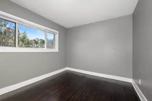 856 Diamond Ave NE, Grand Rapids, MI 49503 - Photo 17