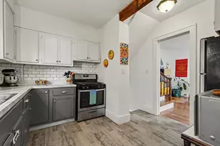 1653 Wealthy St SE, East Grand Rapids, MI 49506 - Photo 9