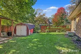 2022 Hall St SE, East Grand Rapids, MI 49506 - Photo 9