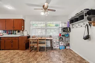809 Canterbury Dr, Sturgis, MI 49091 - Photo 9