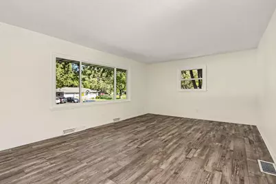 864 Ansley Drive, Saint Joseph, MI 49085 - Photo 5