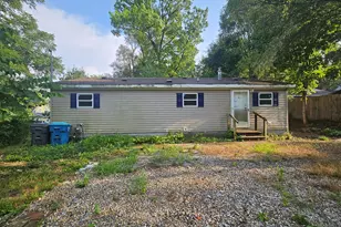 813 McCourtie St, Kalamazoo, MI 49008 - Photo 1