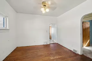 1045 5th St, Wyandotte, MI 48192 - Photo 9