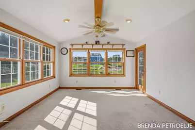 7043 Maplelawn Drive, Hudsonville, MI 49426 - Photo 15