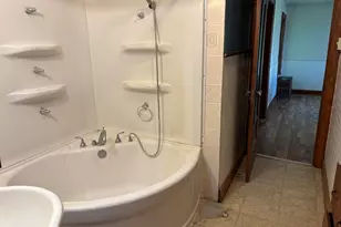1100 Canaris St, Constantine, MI 49042 - Photo 9