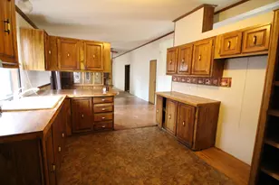 45768 Kozma St, Belleville, MI 48111 - Photo 7