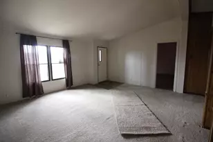 45768 Kozma St, Belleville, MI 48111 - Photo 5