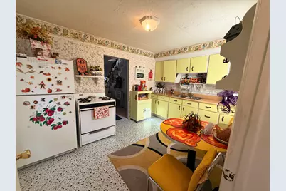 459 E Columbia Avenue, Muskegon Heights, MI 49444 - Photo 11