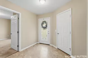 2902 Windswept Ct, Holland, MI 49424 - Photo 7