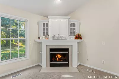 2902 Windswept Ct, Holland, MI 49424 - Photo 3