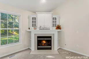 2902 Windswept Ct, Holland, MI 49424 - Photo 3