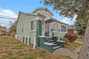 4618 Alter Rd, Detroit, MI 48215 - Photo 3